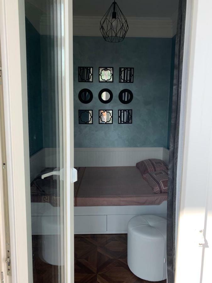 титова 12 Apartment