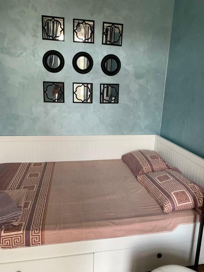титова 12 Apartment Dnipro